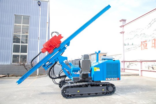 What are the characteristics and advantages of photovoltaic pile drivers?